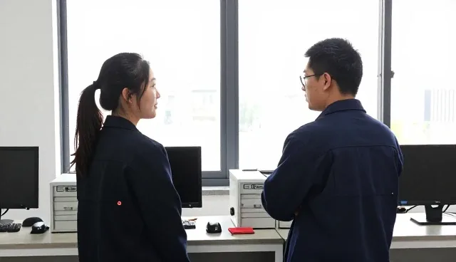 技术更新视角下的设备性能适配策略
